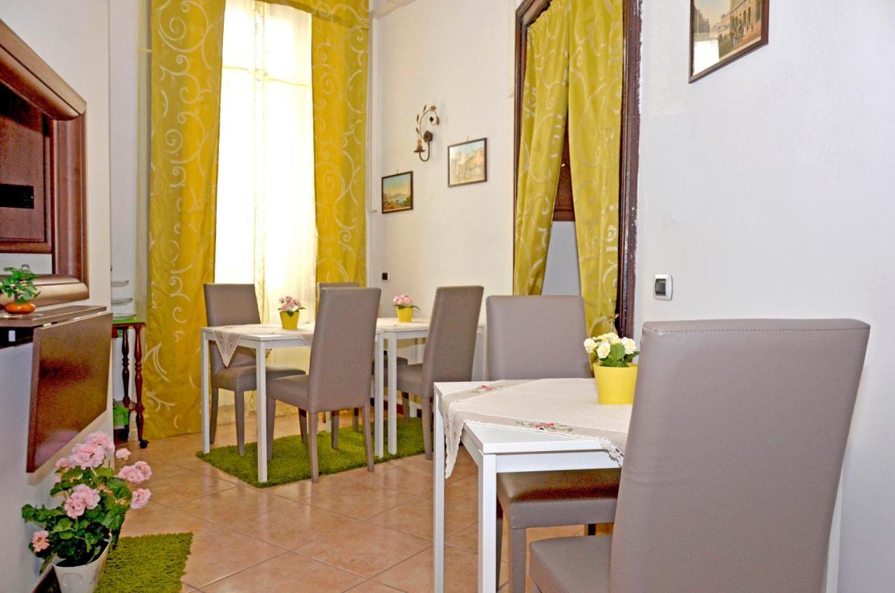 Bed & Breakfast A Castel Capuano Nápoles Exterior foto